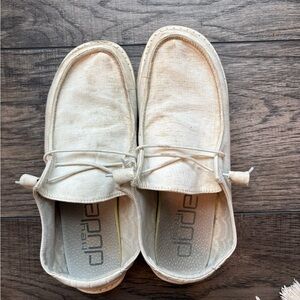 Hey Dude Wally Lite Slip-On Shoes in Natural